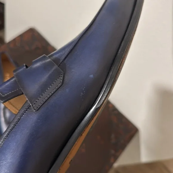 Mezlan Calfskin Penny Loafer in Navy